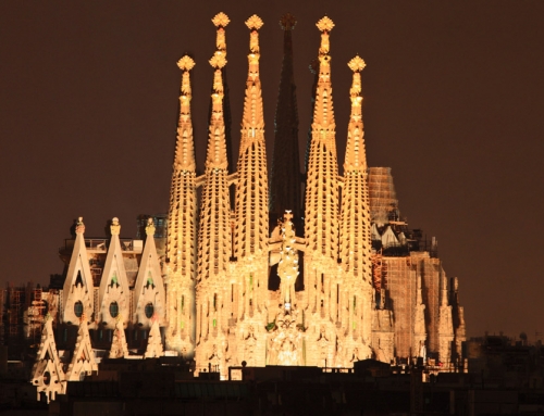 Iluminación de la nave central de la Sagrada Familia